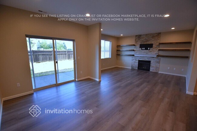 Foto del edificio - 19124 18th Ave Ct E