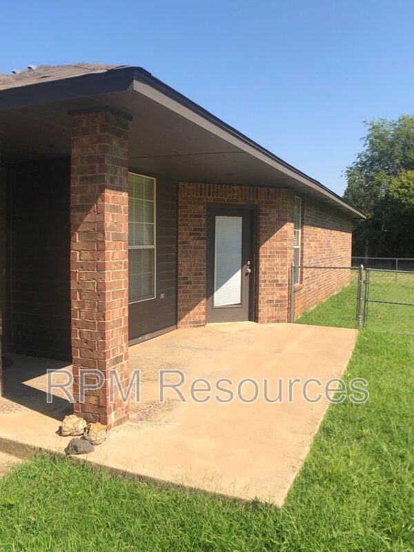 Foto del edificio - 107 E Forster Ln