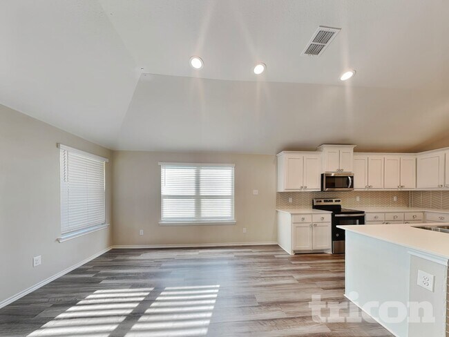 Foto del edificio - 2557 Hadley St