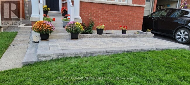 Building Photo - 55 Morland Crescent