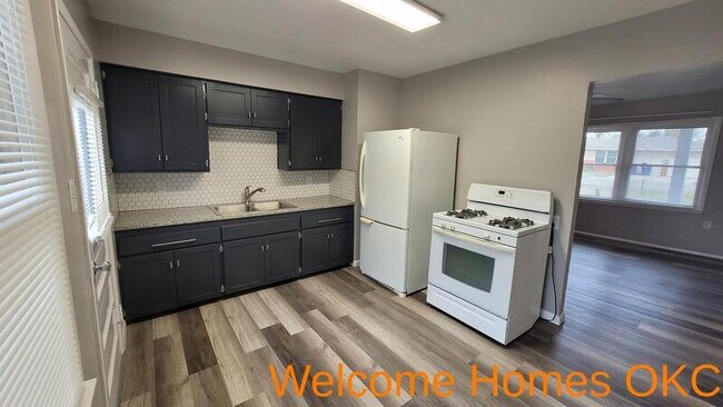 Foto del edificio - 2812 Harper Rd