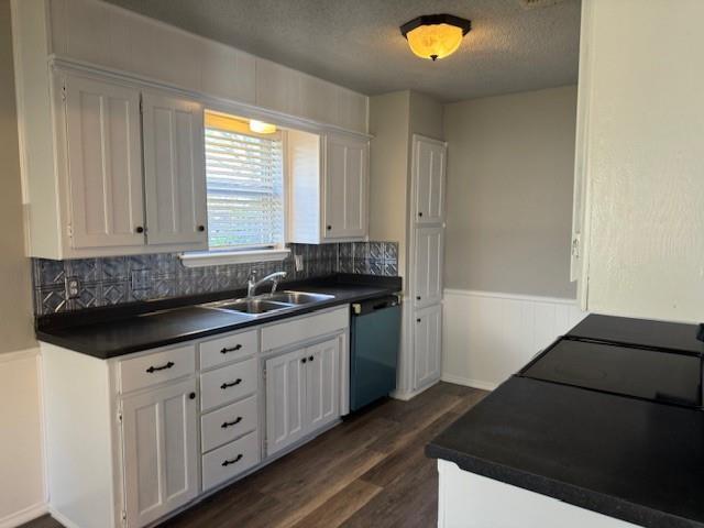 Foto del edificio - 7705 Red Oak St