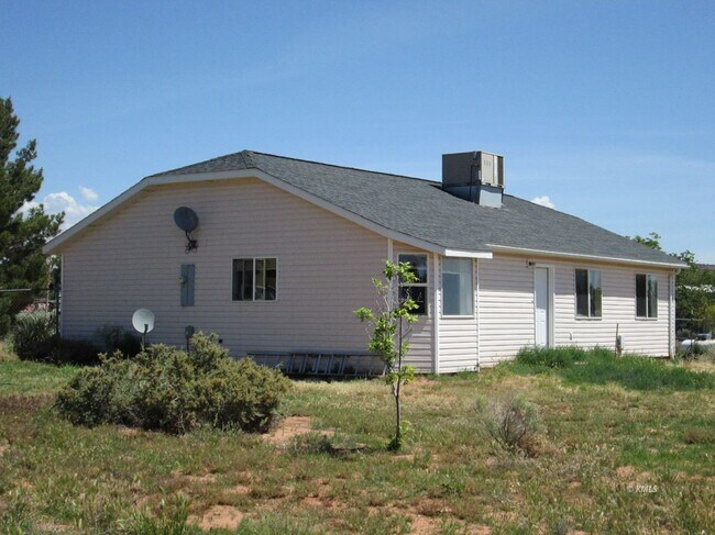 Foto del edificio - 977 W Navajo Dr