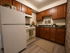 Building Photo - 602 Kellywood Manor