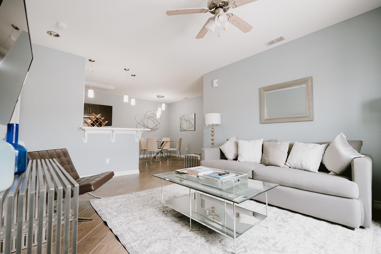 Primary Photo - Avery Village Apartments & Townhomes