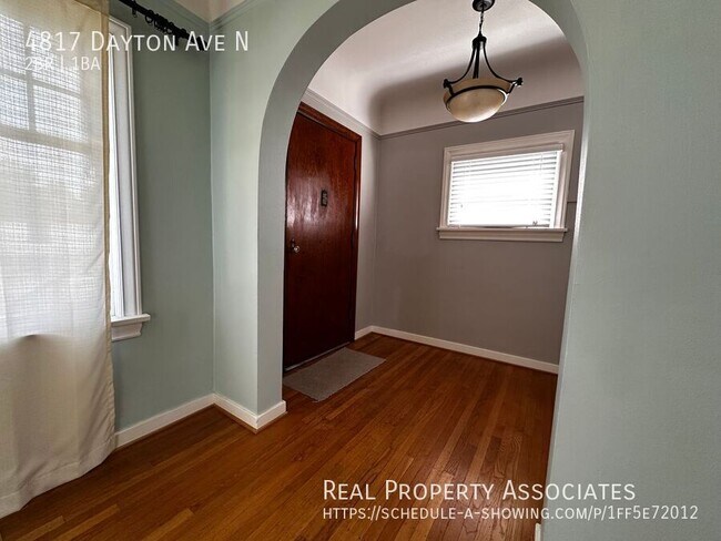 Foto del edificio - 4817 Dayton Ave N