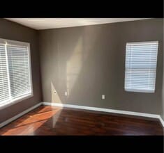 Building Photo - 16 Springs Rd