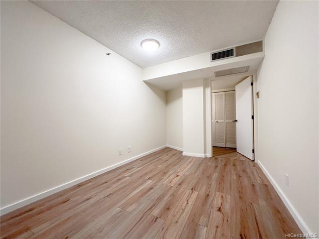 Building Photo - 1088 Bishop St