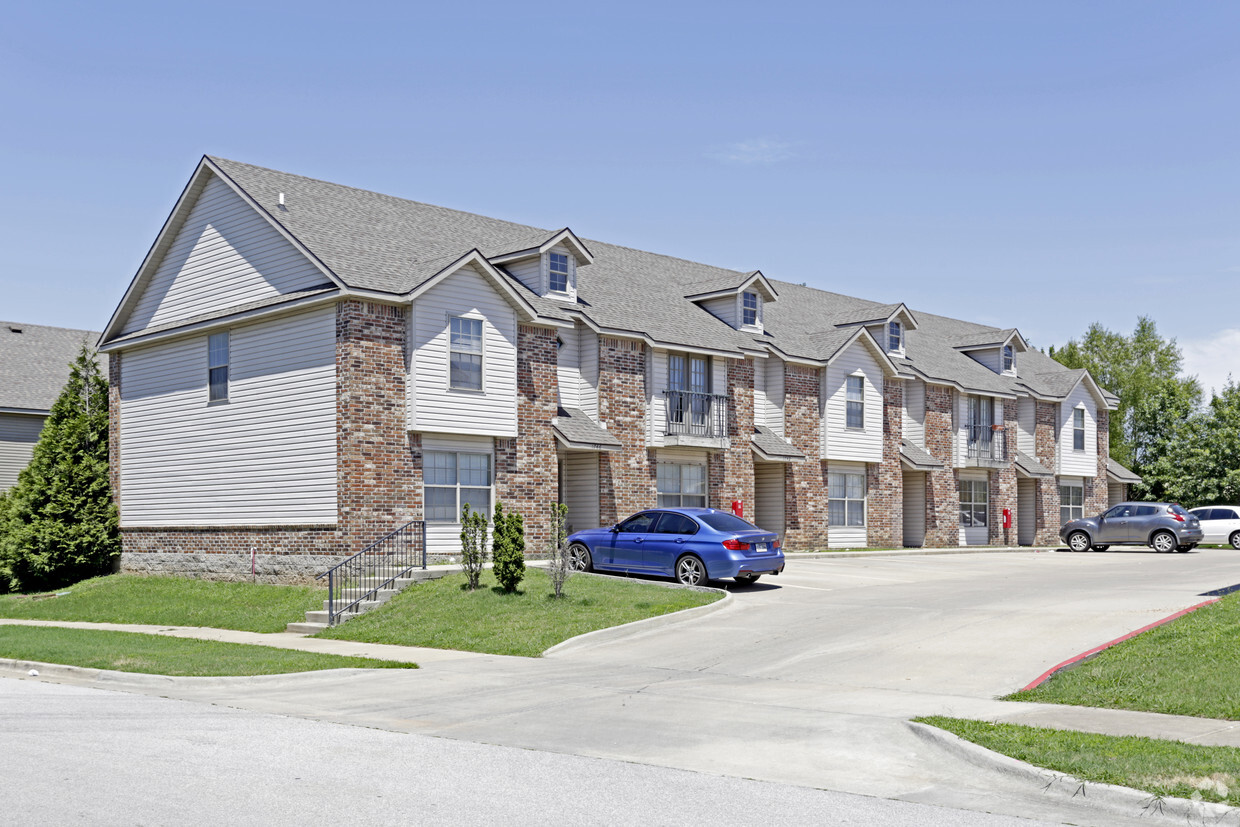 Building Photo - Sycamore Townhomes