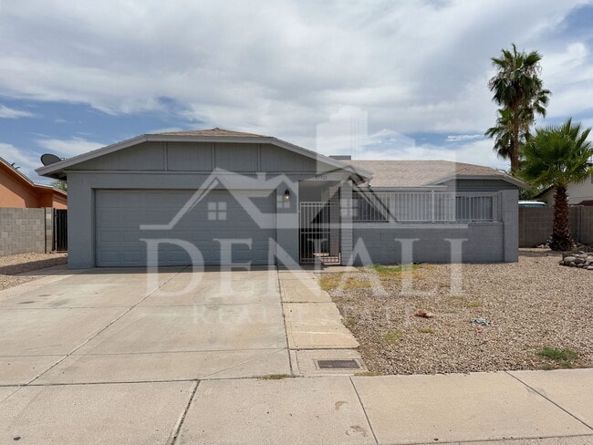 Photo - 10921 West Sells Drive House