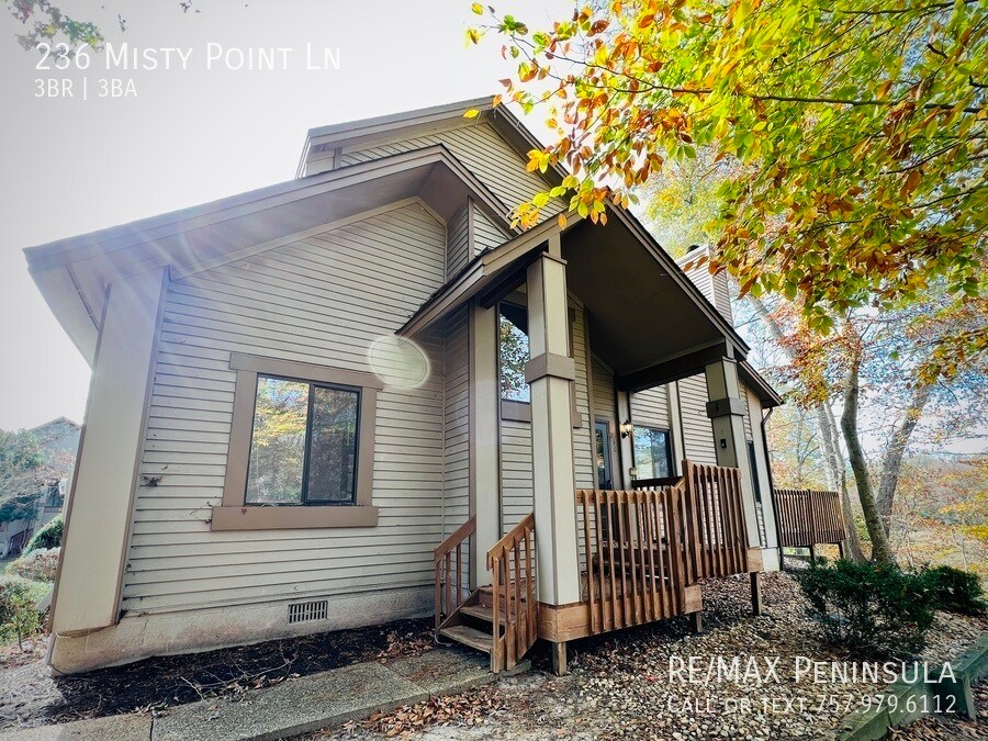 Primary Photo - End Unit Condo 5min to Fort Eustis!