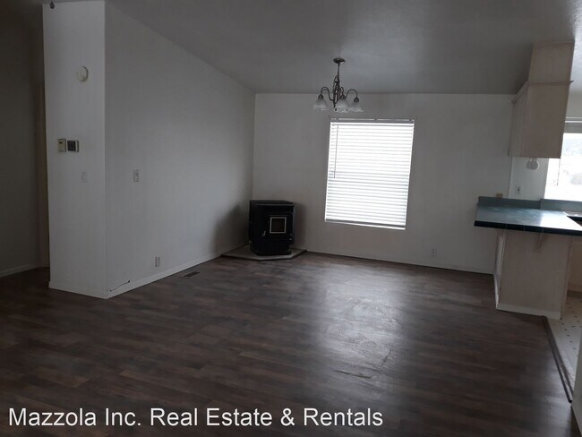 Building Photo - 3 br, 2 bath House - 19 Dinkle Rd