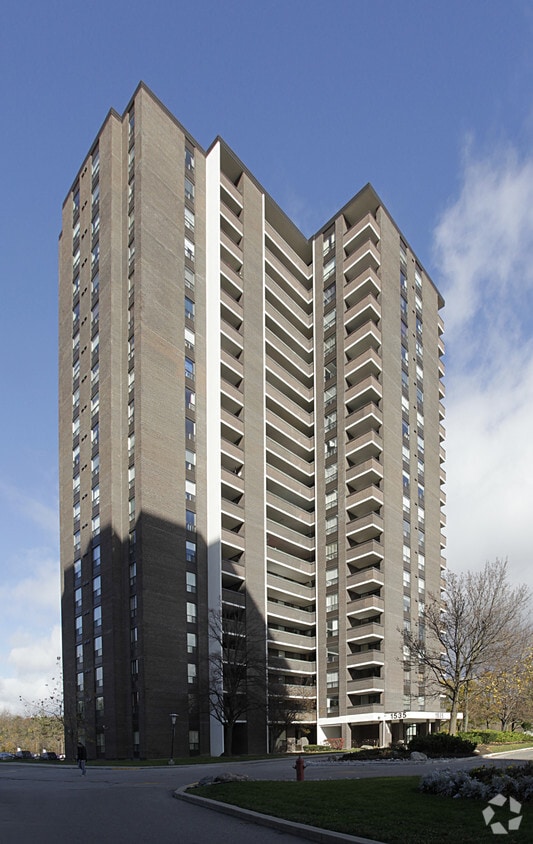 1535 Lakeshore Rd E, Mississauga, ON L5E 3E3 Apartments 1535