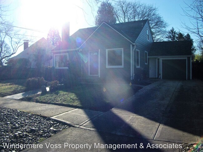 Building Photo - 3 br, 2 bath House - 4730 N. Amherst Street