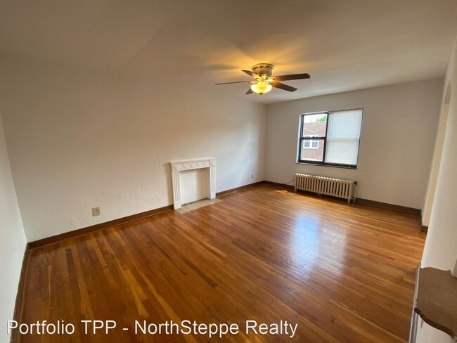 Foto del edificio - 1 br, 1 bath Apartment - 2330-2334 N High ...