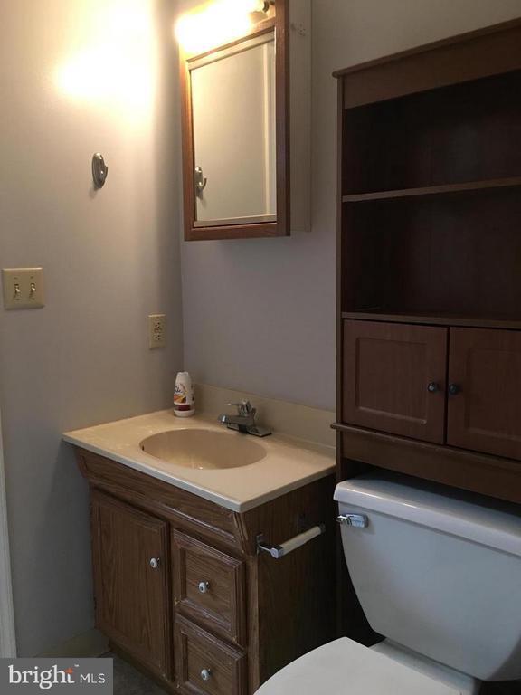 Building Photo - 17 Cambridge Ln