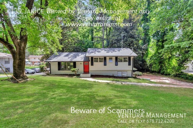 Building Photo - Split level home with 3 bedrooms and 1.5 b...