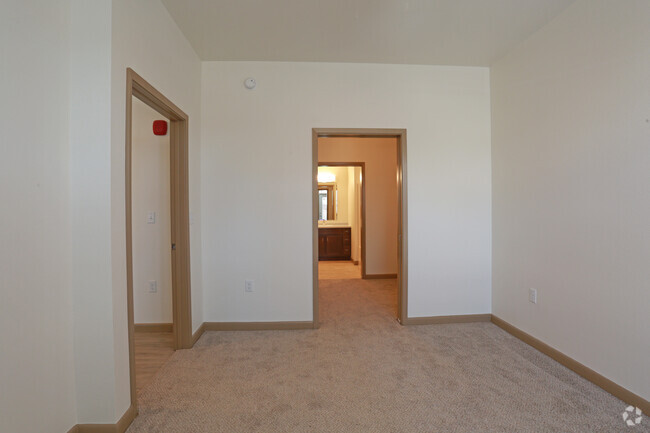 1BR, 1BA - 750 SF - Littleton Crossing