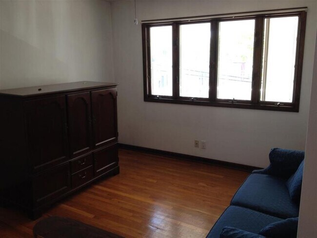 Foto del edificio - 224 Cedar St