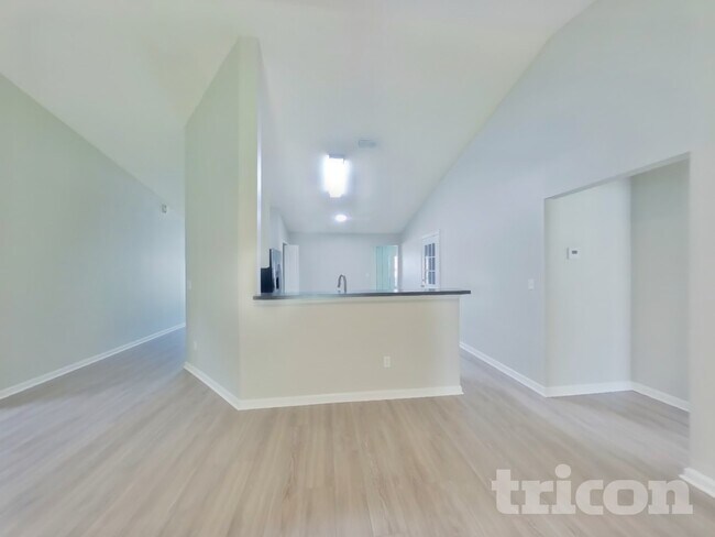 Foto del edificio - 6676 Southern Oaks Dr