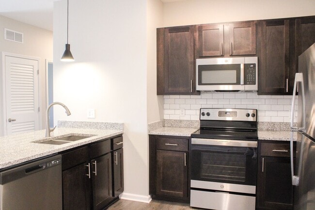 Building Photo - 3251 Redhawk St