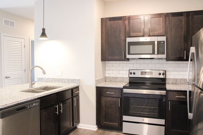 Foto del edificio - 3261 Redhawk St