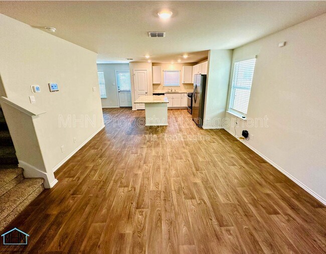 Foto del edificio - 5022 Jaspillite Ave