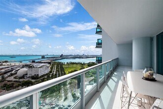 Building Photo - 900 Biscayne Blvd