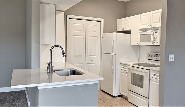 Foto del edificio - 11606 Tomahawk Creek Pkwy