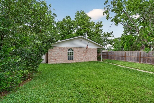 Building Photo - 418 Texas St