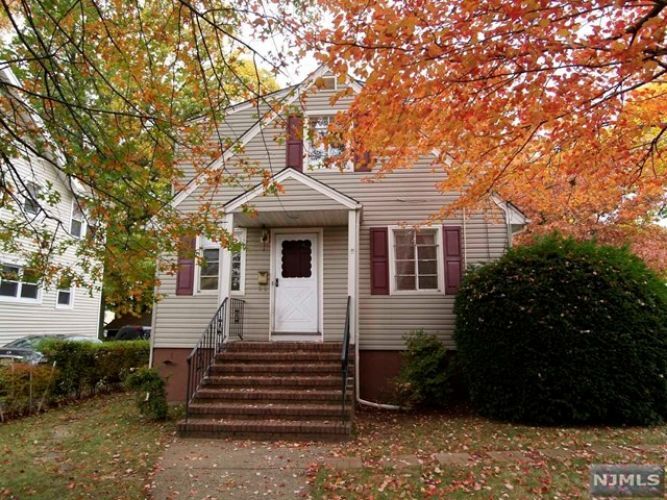 Primary Photo - 132 Queen Anne Rd