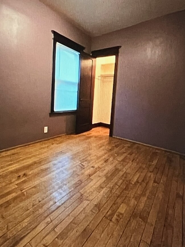 Building Photo - 3345 W 61st Pl