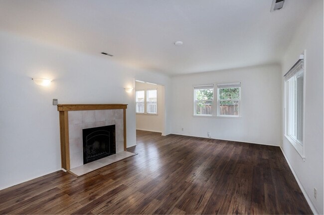Building Photo - 2 Bed/ 1 Bath Home near downtown Campbell....