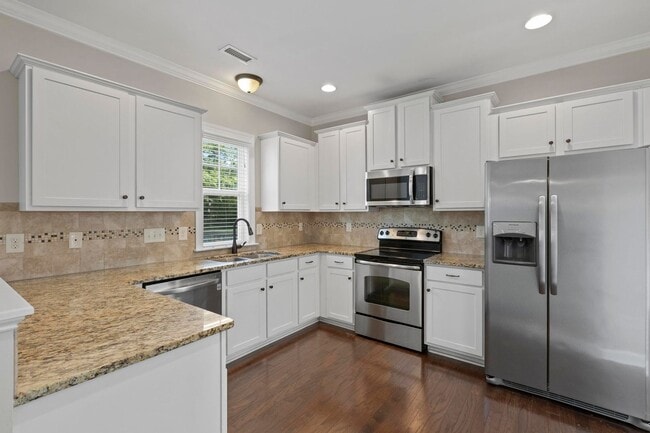 Foto del edificio - 4 Bedroom in Mimosa Bay with BOAT ACCESS!