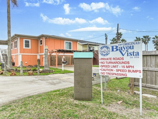 Foto del edificio - 5 Highland Dr