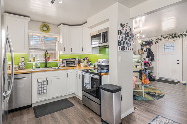 Building Photo - Completely Updated 3-Bedroom Home in North...