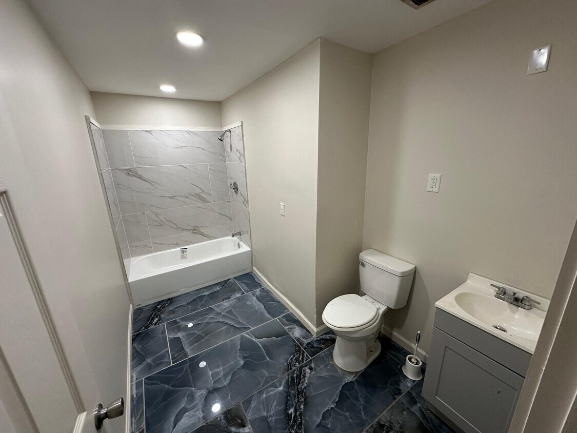 Foto del edificio - 476 Mineral Rd