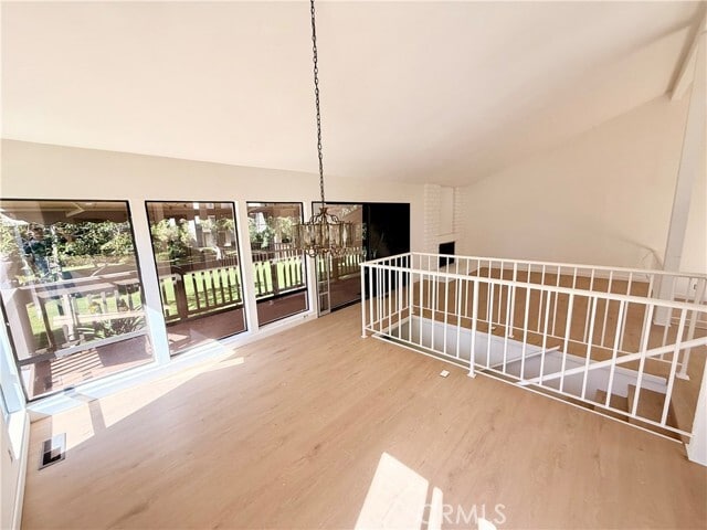 Building Photo - 15 Rana