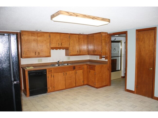 Building Photo - 1176 Highland Ave