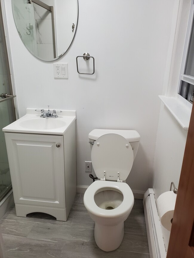 Bath room 2 - 3628 166th St