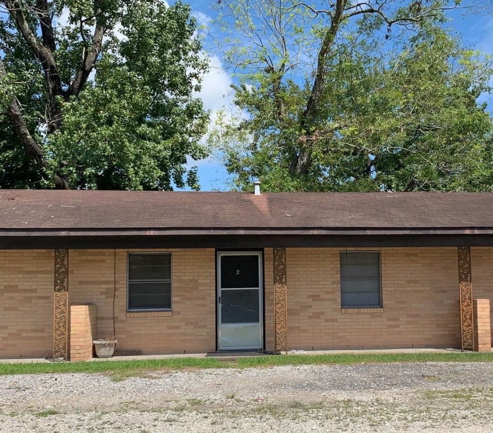 Primary Photo - 3408 Maplewood Drive, #2