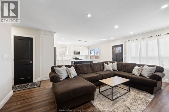 Building Photo - 960 Janette Ave