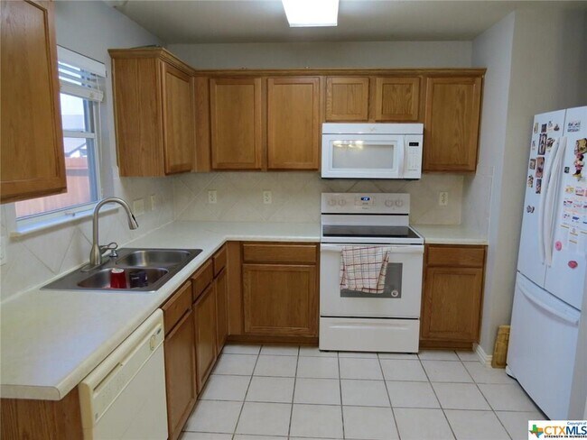 Foto del edificio - 5103 Causeway Ct