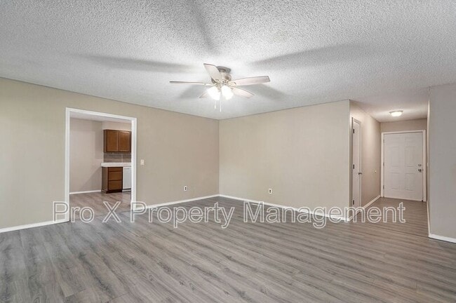 Foto del edificio - 3203 W Riverside St