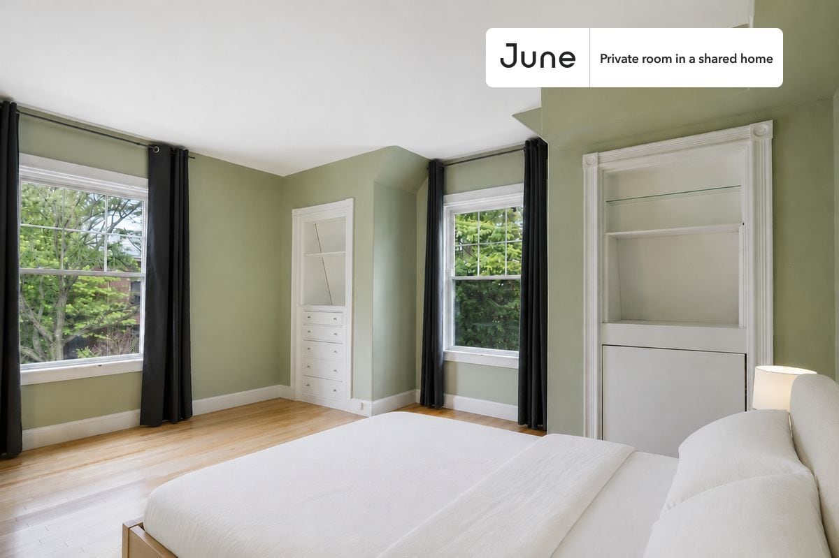 Room in Shared 7 bed/2.5 bath home - Room in Shared 7 bed/2.5 bath home