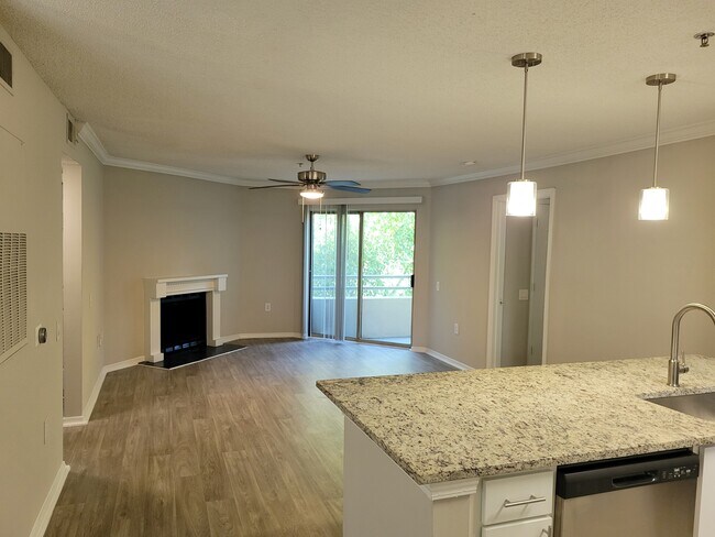 Building Photo - 1401 W Paces Ferry Rd NW