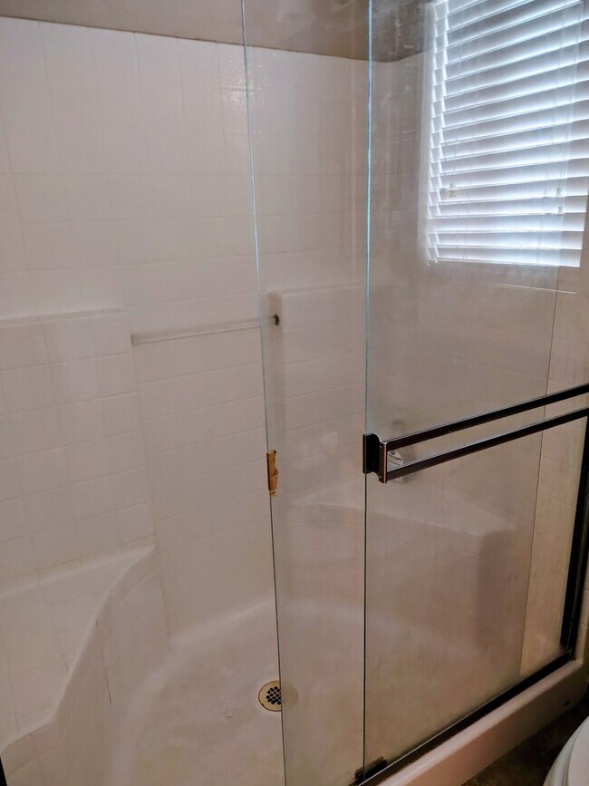 Foto del edificio - 64497 Brae Burn Ave