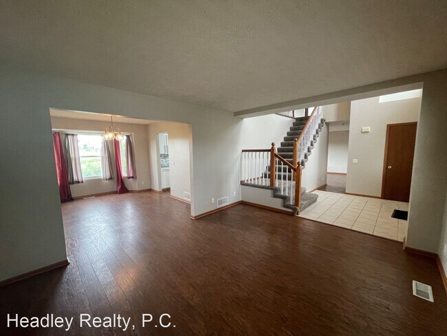Building Photo - 4 br, 2.5 bath House - 2709 Arrowhead Lane
