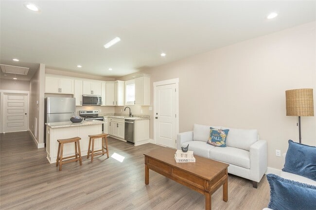 Foto del edificio - 413 W 2nd Ave