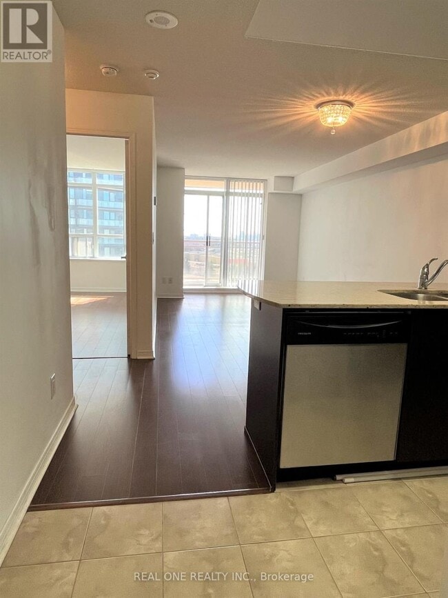 Building Photo - 75 King William Crescent